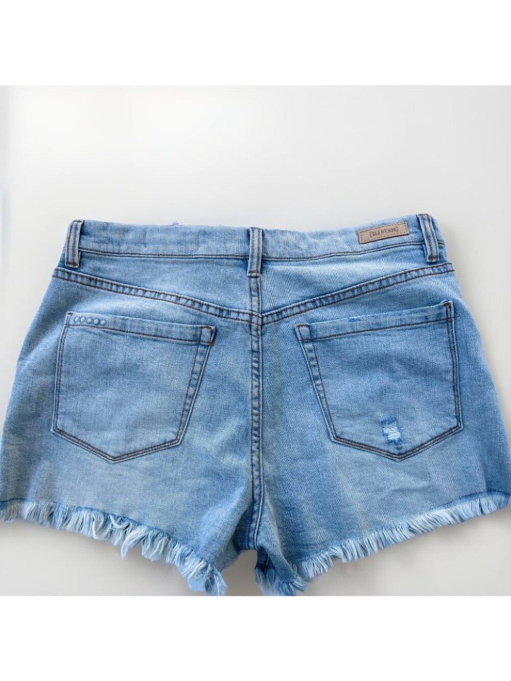 Blank NYC Wedge Shorts Womens Distressed Cut Off Denim Size 31 Light Blue NWOT - Picture 2 of 10